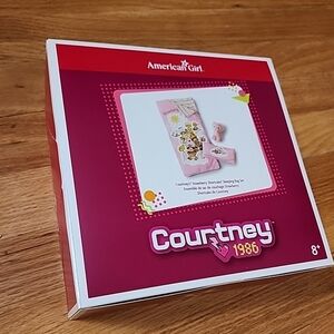 American Girl - Courtney's Strawberry Shortcake Sleeping Bag Set